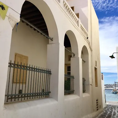 Cambanis Mανsion-mykonos *
